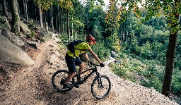 Spinal cord injuries from mountain biking exceed hockey, other high-risk sports